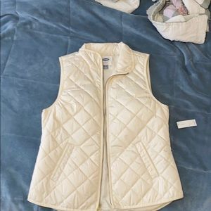 Cream puffer vest TAGS ON